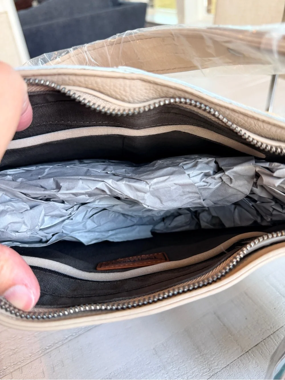 Trinity Ranch Cowhide ＆ Tooled Leather Hobo Crossbody Bag Tan